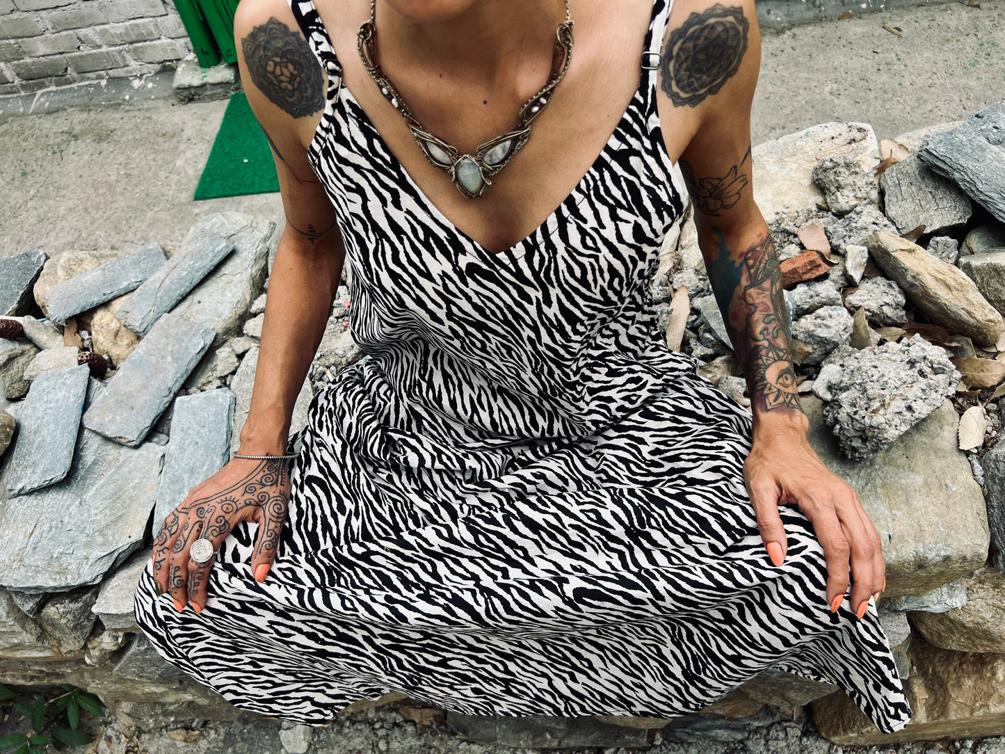 BLACK & WHITE LONG DRESS