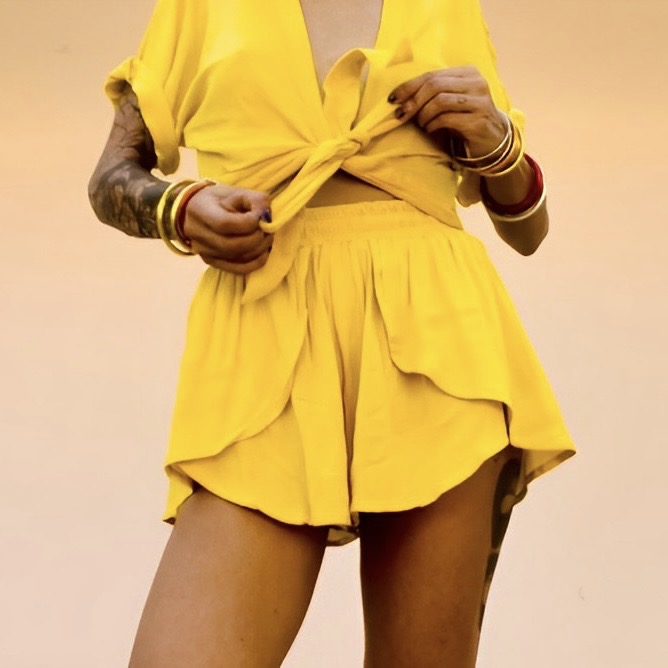 THE YELLOW SET